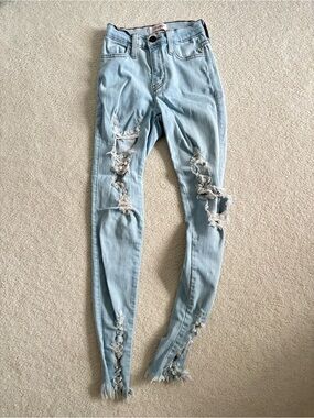 Vibrant MIU Light Wash Distressed High Waisted Skinny Jeans